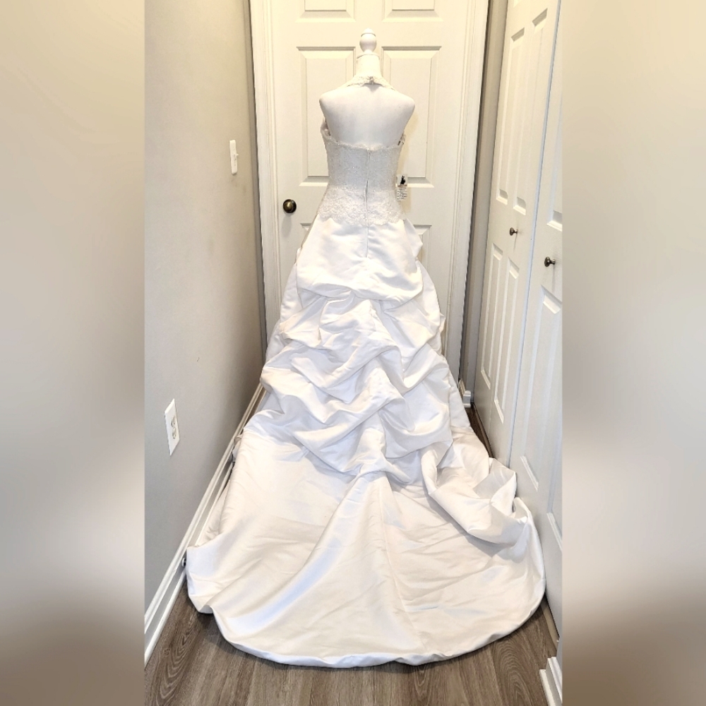 Da Vinci Modern Romantic White Orchid Boutique Gown Dress - Picture 13 of 16